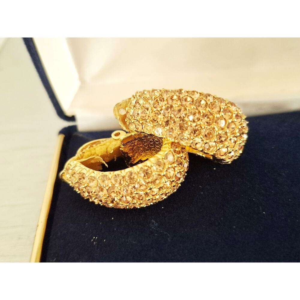 Vintage Signed Ciner Gold-Tone Rhinestone Pave Clip-on Earrings
